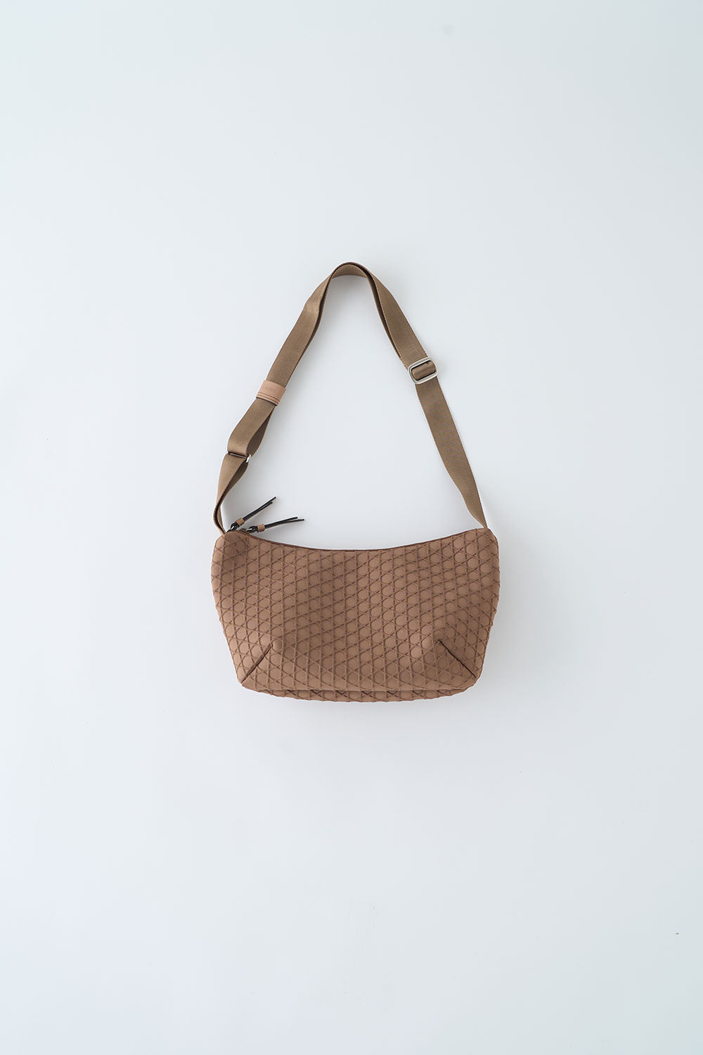 KAGOME EMBOSS BONDING SHOULDER【031606】